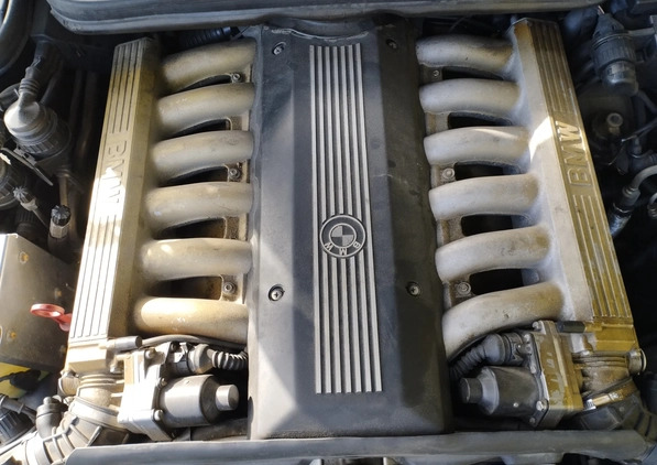 BMW Seria 8 cena 130000 przebieg: 210000, rok produkcji 1991 z Gliwice małe 191